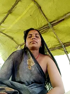 Snapshot of Manu_mehta chatting on 02-15-26, 08:57 Manu mehta online show from 02-15-26, 08:57