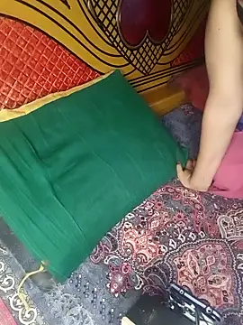 Snapshot of Rotna_begum chatting on 04-19-26, 08:46 Rotna begum online show from 04-19-26, 08:46