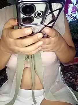 Snapshot of Rotna_begum chatting on 04-21-26, 08:53 Rotna begum online show from 04-21-26, 08:53
