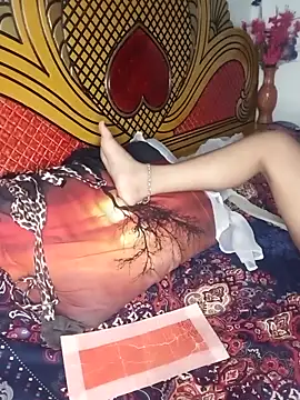 Snapshot of Rotna_begum chatting on 05-01-26, 05:50 Rotna begum online show from 05-01-26, 05:50