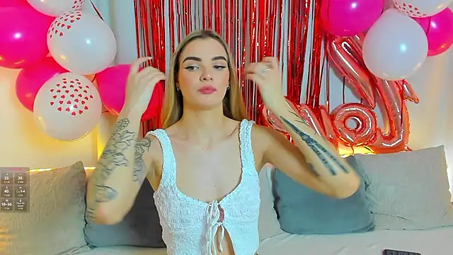 Snapshot of SinLuna_ chatting on 02-05-26, 04:00 SinLuna online show from 02-05-26, 04:00