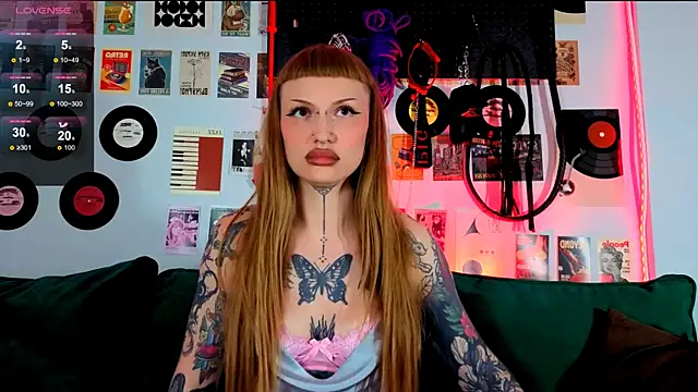 Snapshot of SugarSoot chatting on 06-25-26, 05:34 SugarSoot online show from 06-25-26, 05:34