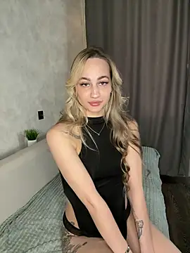 SarahAmour  online show from 02-25-26, 09:08