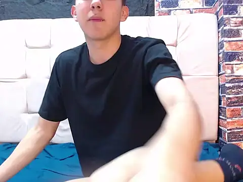 Snapshot of massimoferrera303av chatting on 02-24-26, 07:34 massimoferrera303av online show from 02-24-26, 07:34