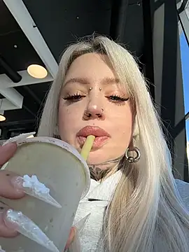 Snapshot of Chiibi chatting on 02-07-26, 10:30 Chiibi online show from 02-07-26, 10:30