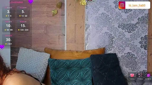 Snapshot of LiaHansson00 chatting on 02-27-26, 04:07 LiaHansson00 online show from 02-27-26, 04:07