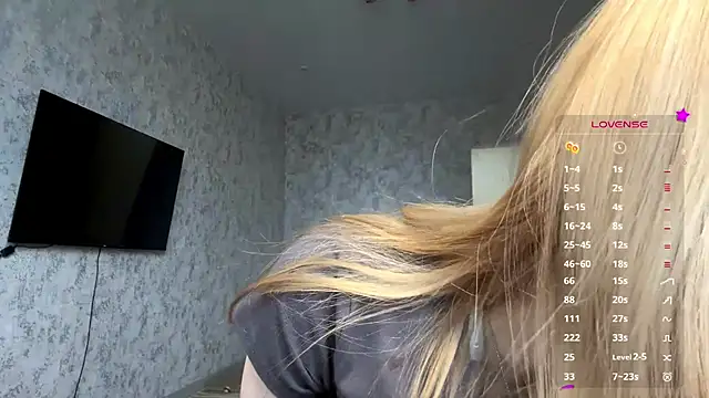 Snapshot of ViolaFaa chatting on 02-15-26, 07:51 ViolaFaa online show from 02-15-26, 07:51