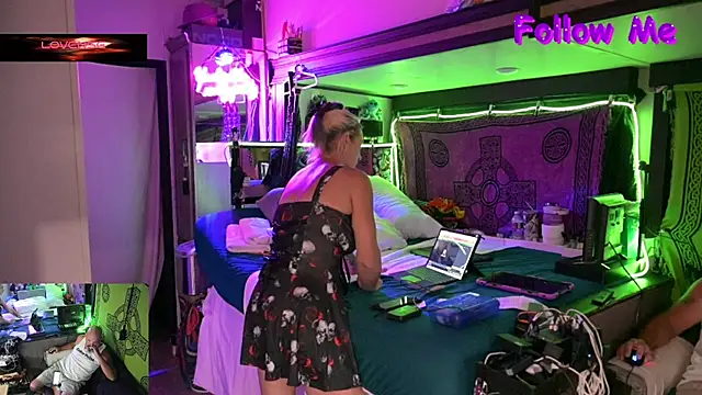 Katycouple69 online show from 05-22-26, 11:54