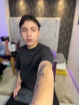 Snapshot of Samu_Hott chatting on 02-09-26, 08:24 Samu Hott online show from 02-09-26, 08:24