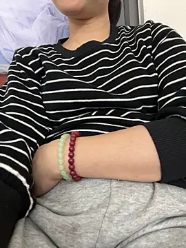 Yinini online show from 03-13-26, 02:23