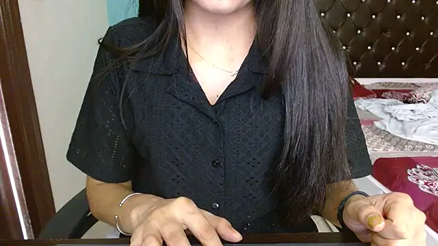 Snapshot of Your_lust143 chatting on 06-17-26, 02:36 Your lust143 online show from 06-17-26, 02:36