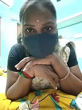 Snapshot of Tamil_Hot_Nisha chatting on 02-10-26, 06:28 Tamil Hot Nisha online show from 02-10-26, 06:28