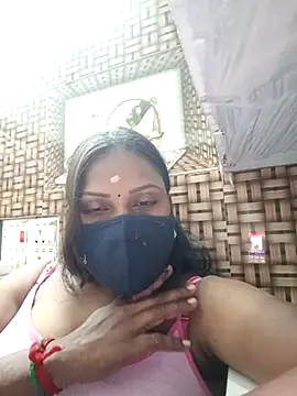 Snapshot of Tamil_Hot_Nisha chatting on 02-16-26, 04:03 Tamil Hot Nisha online show from 02-16-26, 04:03