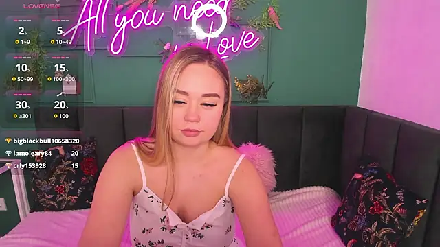 Snapshot of BellaAiry chatting on 02-20-26, 06:26 BellaAiry online show from 02-20-26, 06:26