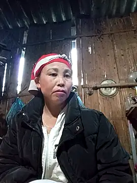 Snapshot of lena-cute chatting on 02-21-26, 12:11 lena-cute online show from 02-21-26, 12:11