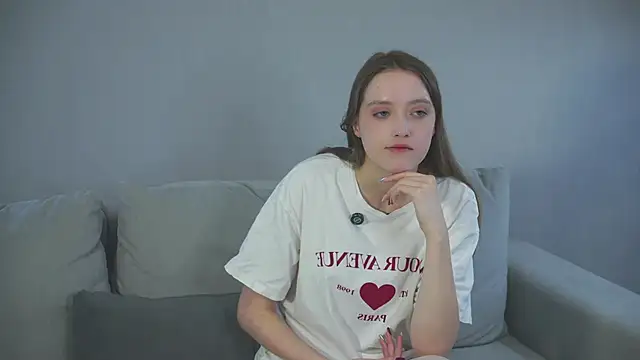 Snapshot of NenaWord chatting on 02-03-26, 04:43 NenaWord online show from 02-03-26, 04:43