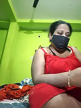 06Rozi online show from 02-18-26, 06:37