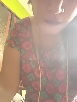 06Rozi online show from 03-29-26, 07:41