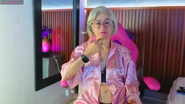 Snapshot of miss_monserrate01 chatting on 04-22-26, 01:56 miss monserrate01 online show from 04-22-26, 01:56
