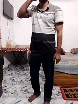 Snapshot of sos-boy chatting on 02-23-26, 04:48 sos-boy online show from 02-23-26, 04:48