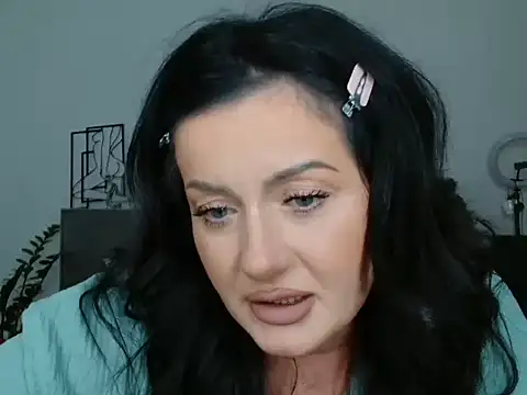 Snapshot of Jasmin0e chatting on 03-25-26, 12:22 Jasmin0e online show from 03-25-26, 12:22