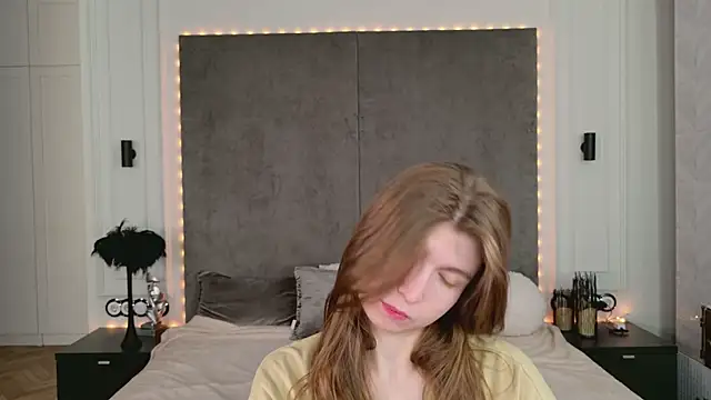 Bubble Chloe online show from 03-28-26, 02:16