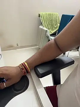 Snapshot of Rah0091 chatting on 02-06-26, 03:15 Rah0091 online show from 02-06-26, 03:15