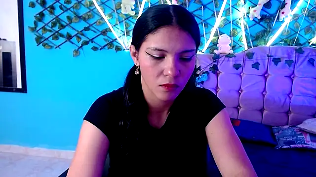 Snapshot of amber_miller18 chatting on 02-27-26, 04:34 amber miller18 online show from 02-27-26, 04:34