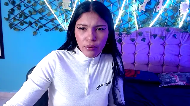 Snapshot of amber_miller18 chatting on 02-28-26, 04:24 amber miller18 online show from 02-28-26, 04:24