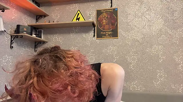 Snapshot of Fred_bucks chatting on 02-17-26, 06:10 Fred bucks online show from 02-17-26, 06:10