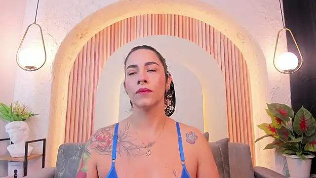 Snapshot of violet_scott_ chatting on 02-26-26, 10:14 violet scott online show from 02-26-26, 10:14