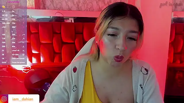 Dahiana Dmour  online show from 06-21-26, 01:57