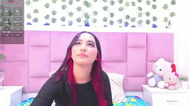 Snapshot of LeslieCute69 chatting on 02-23-26, 07:22 LeslieCute69 online show from 02-23-26, 07:22