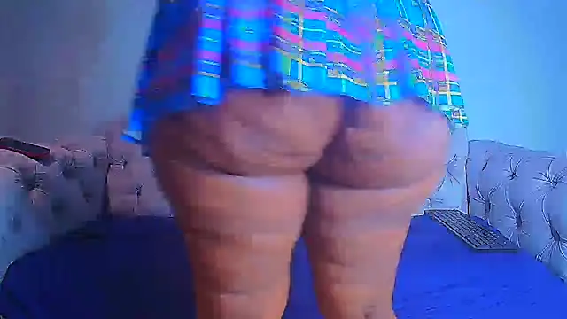 CreamyCurves online show from 05-31-26, 06:09
