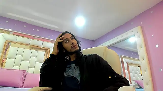 Snapshot of Goldentemptation_ chatting on 06-22-26, 08:39 Goldentemptation online show from 06-22-26, 08:39