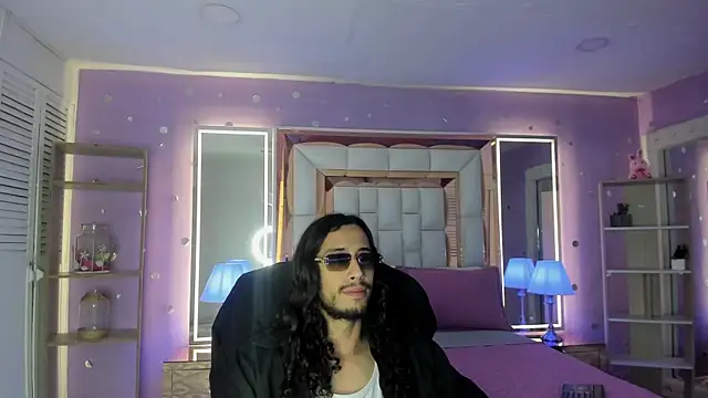 Snapshot of Goldentemptation_ chatting on 07-10-26, 08:22 Goldentemptation online show from 07-10-26, 08:22