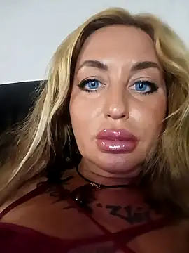 MiaMooly online show from 09-20-25, 04:52