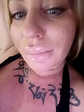 MiaMooly online show from 03-20-26, 05:18