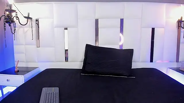 Snapshot of Magic_zahara chatting on 02-12-26, 04:07 Magic zahara online show from 02-12-26, 04:07