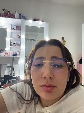 Snapshot of Arya___ chatting on 02-04-26, 04:13 Arya online show from 02-04-26, 04:13