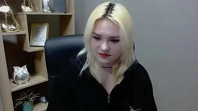 SweetLilyxo online show from 02-03-26, 08:52