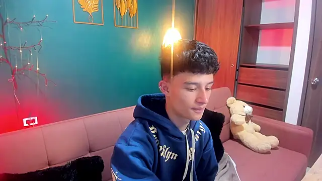 Snapshot of Patrick_Howland_ chatting on 02-10-26, 03:32 Patrick Howland online show from 02-10-26, 03:32