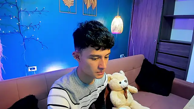 Snapshot of Patrick_Howland_ chatting on 02-12-26, 03:23 Patrick Howland online show from 02-12-26, 03:23