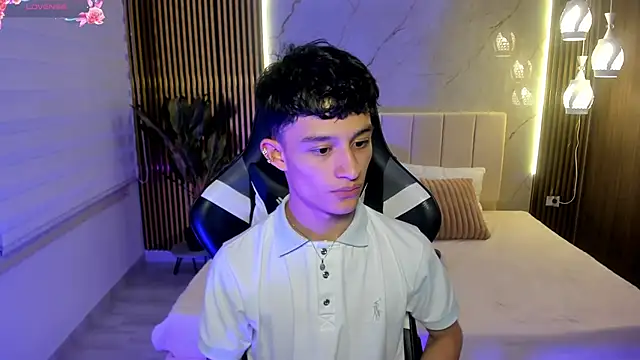 Snapshot of Patrick_Howland_ chatting on 02-15-26, 03:25 Patrick Howland online show from 02-15-26, 03:25