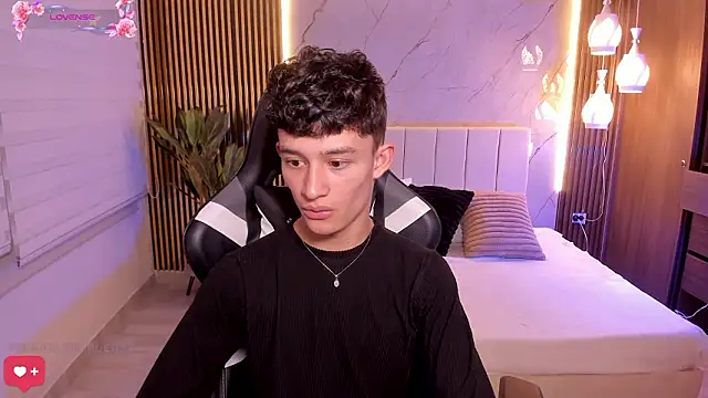 Snapshot of Patrick_Howland_ chatting on 02-24-26, 03:59 Patrick Howland online show from 02-24-26, 03:59