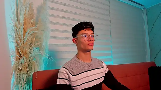 Snapshot of Patrick_Howland_ chatting on 03-01-26, 03:41 Patrick Howland online show from 03-01-26, 03:41