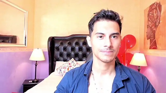 Snapshot of Mike_Conors chatting on 02-18-26, 01:56 Mike Conors online show from 02-18-26, 01:56