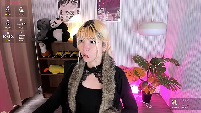 Snapshot of Laukyubey1 chatting on 02-13-26, 07:32 Laukyubey1 online show from 02-13-26, 07:32