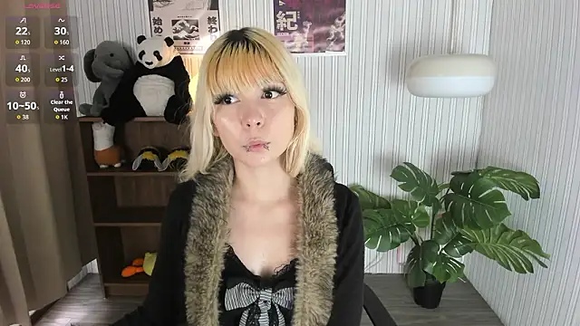 Snapshot of Laukyubey1 chatting on 02-17-26, 08:26 Laukyubey1 online show from 02-17-26, 08:26