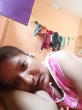 Snapshot of Ayesharani1 chatting on 06-05-26, 02:18 Ayesharani1 online show from 06-05-26, 02:18